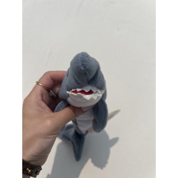Beanie Baby 1996 Crunch The Shark - Picture 2 of 5